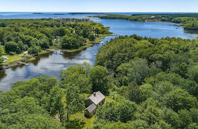 Historical treasure, the John Tarr House. Photo courtesy of Zillow.